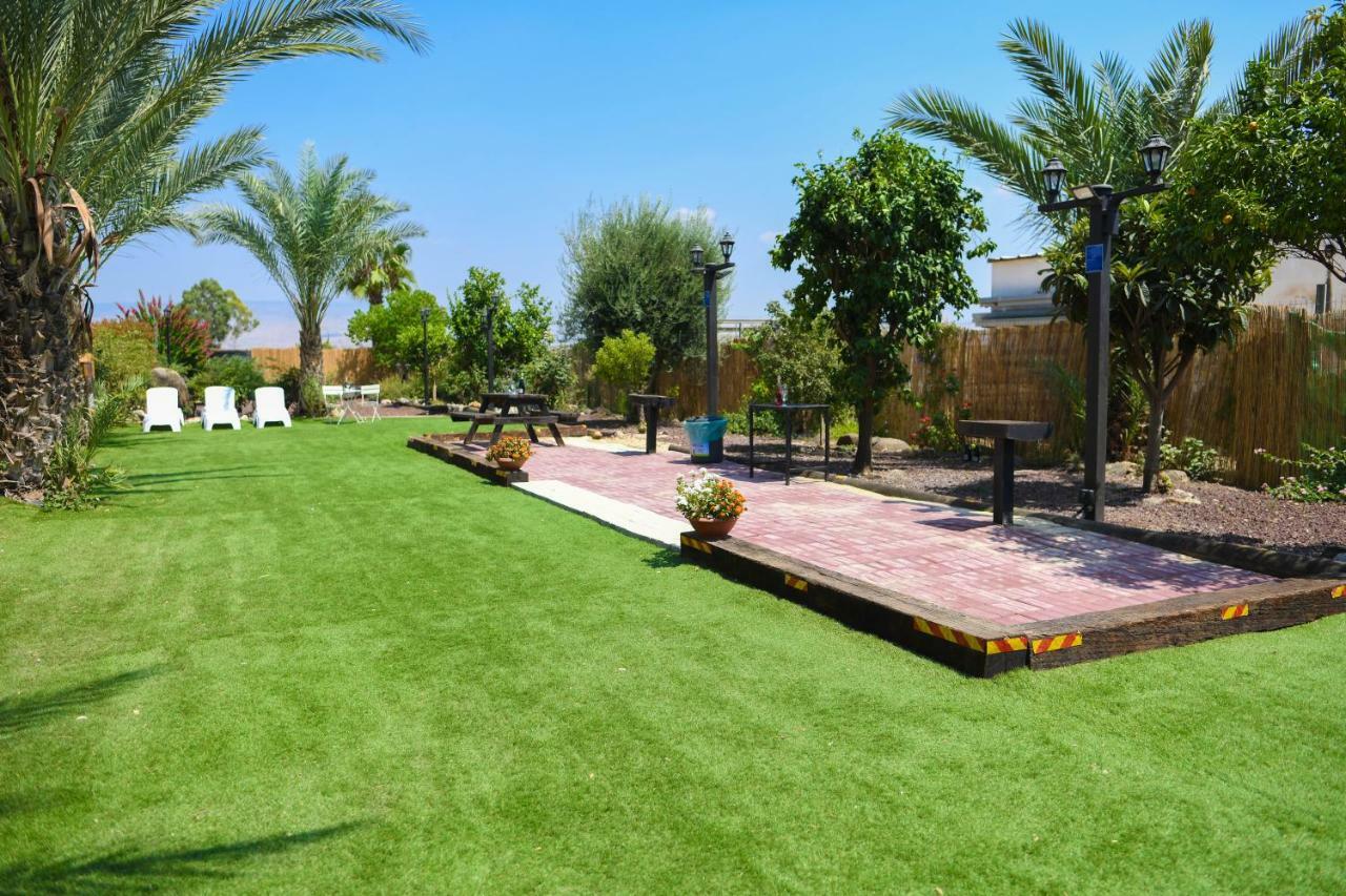 Magical In The Galilee Motell Qiryat Shemona Exteriör bild